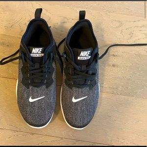 Nike Flex TR 9 Women’s Training Shoe, Size 7.5